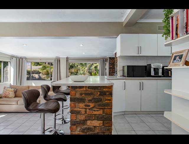 4 BEDROOM FREEHOLD FOR SALE IN PAARL NORTH